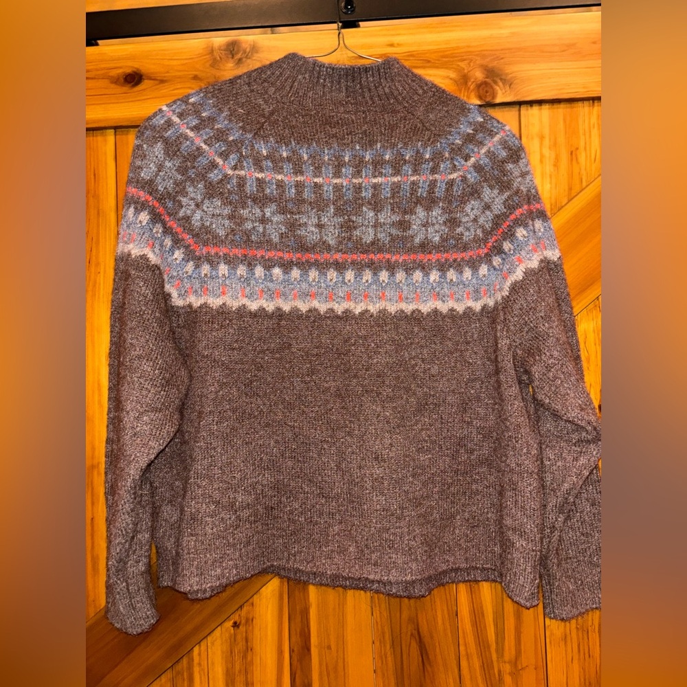 Old Navy Mock turtleneck sweater